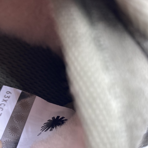 UGG Men's Wetsider Neumel Weather Sneakers - Picture 6 of 6